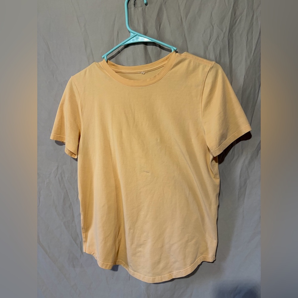 Lululemon T-shirt